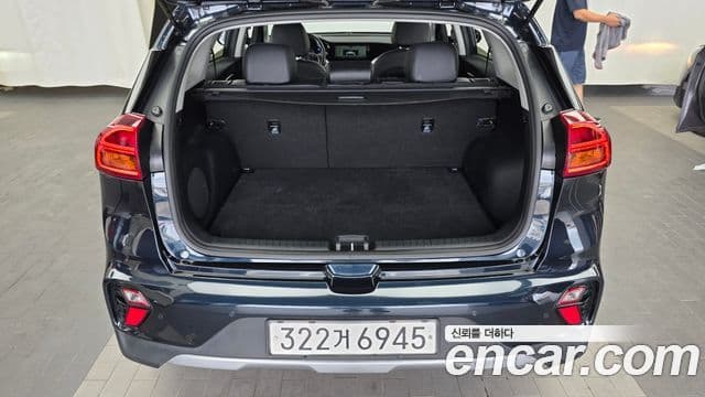 Kia Niro 2021 — ფოტო 20/20