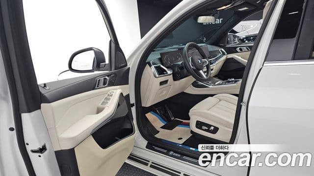 BMW X7 2024 — Şəkil 9/20