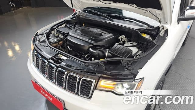 Jeep Grand Cherokee 2021 — Şəkil 6/20
