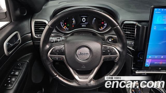 Jeep Grand Cherokee 2021 — Şəkil 13/20