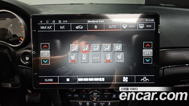 Jeep Grand Cherokee 2021 — Şəkil 16/20