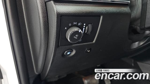 Jeep Grand Cherokee 2021 — ფოტო 18/20