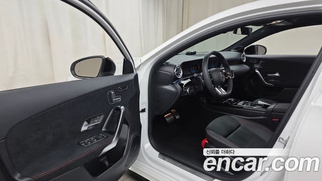 Mercedes-Benz A-Class 2025 — ფოტო 10/20