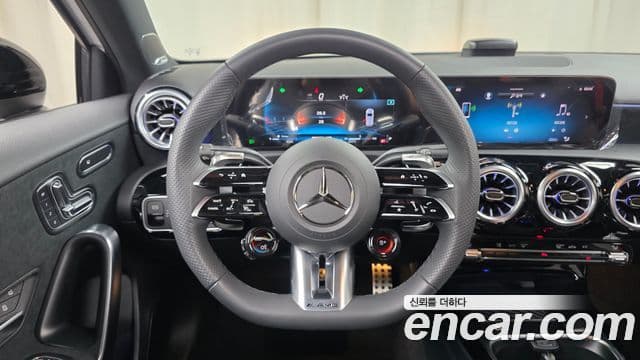 Mercedes-Benz A-Class 2025 — ფოტო 14/20