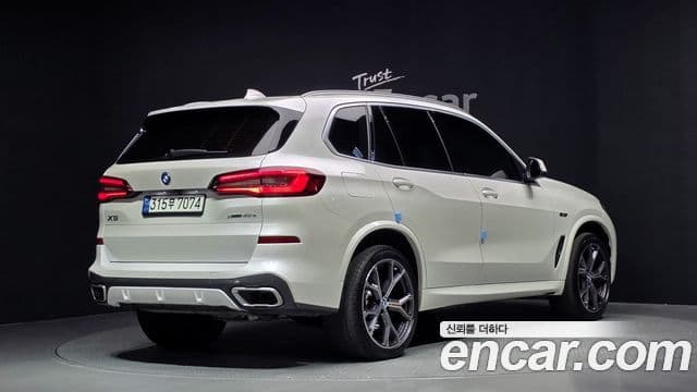BMW X5 2022 — ფოტო 2/20