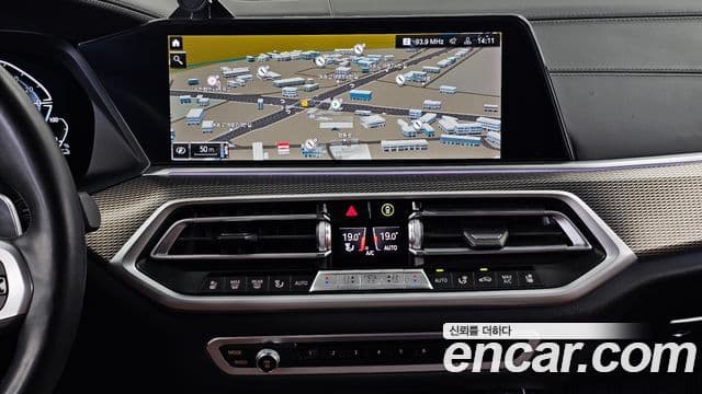 BMW X5 2022 — ფოტო 14/20