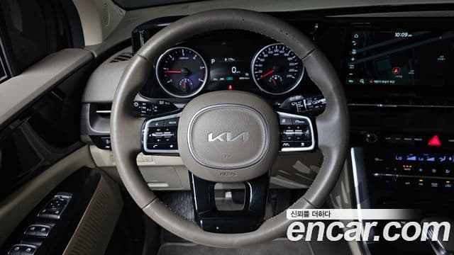 Kia Carnival 2023 — Фото 14/20
