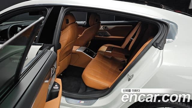 BMW 8 Series 2020 — Şəkil 12/20