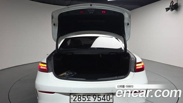 Mercedes-Benz E-Class 2020 — Şəkil 20/20
