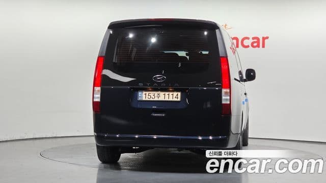 Hyundai Staria 2022 — ფოტო 4/20