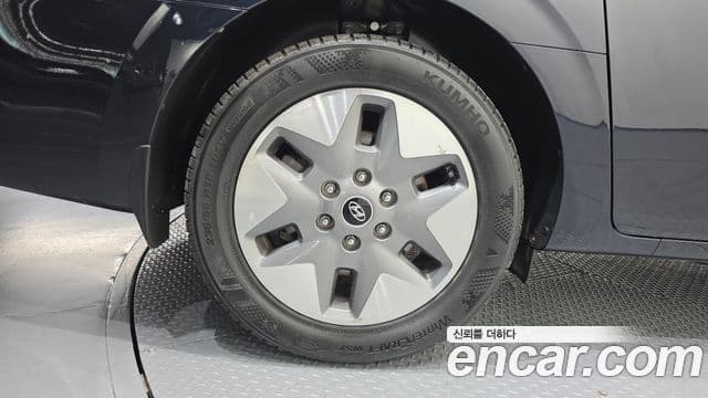 Hyundai Staria 2022 — ფოტო 5/20