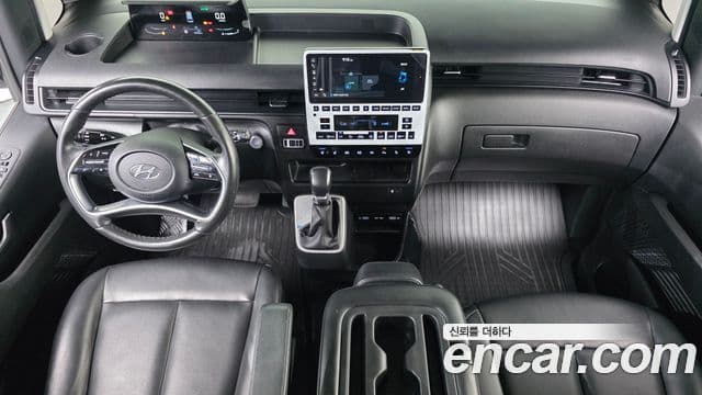 Hyundai Staria 2022 — ფოტო 7/20