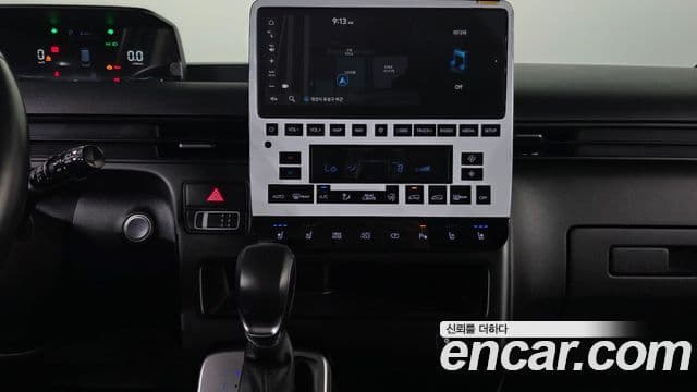 Hyundai Staria 2022 — ფოტო 16/20