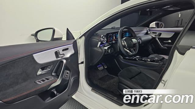Mercedes-Benz CLA-Class 2020 — Photo 19/20