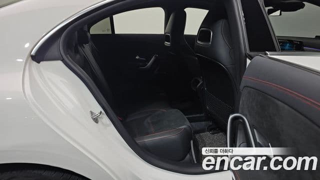 Mercedes-Benz CLA-Class 2020 — Photo 8/20