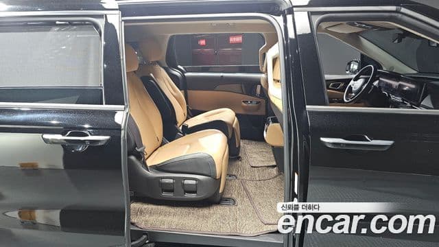 Kia Carnival 2022 — Фото 11/20