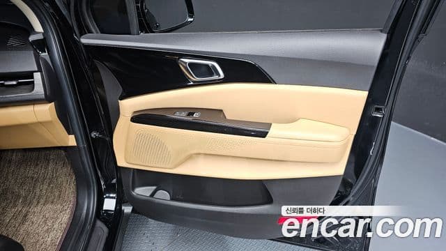 Kia Carnival 2022 — Photo 6/30