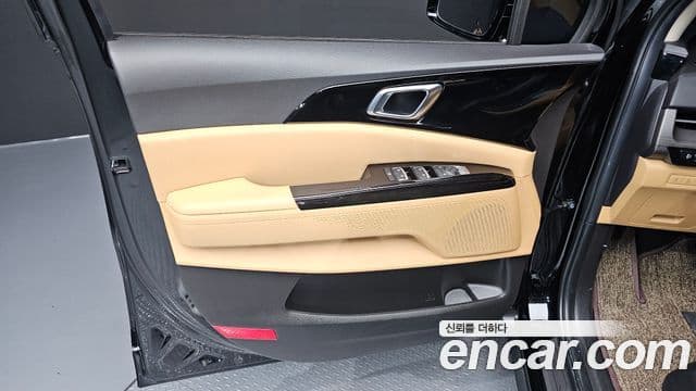 Kia Carnival 2022 — Photo 27/30