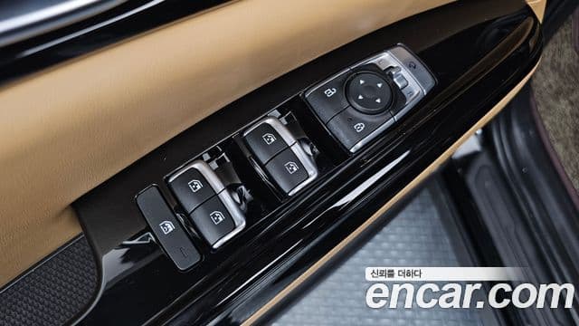 Kia Carnival 2022 — Photo 17/30