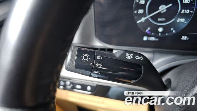 Kia Carnival 2022 — Photo 29/30