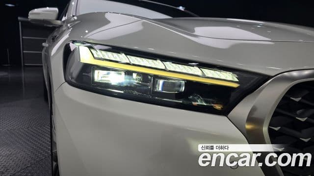 Kia The K9 2022 — Photo 21/34