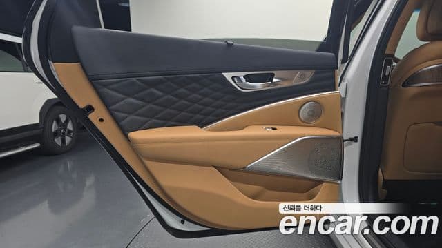 Kia The K9 2022 — Photo 27/34