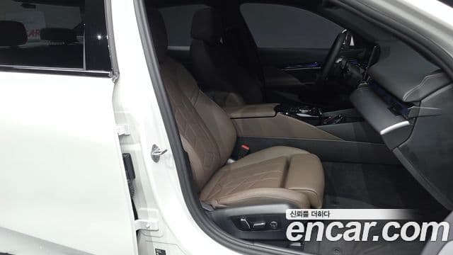 BMW 5 Series 2025 — ფოტო 11/20