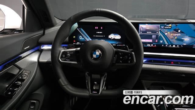 BMW 5 Series 2025 — ფოტო 13/20