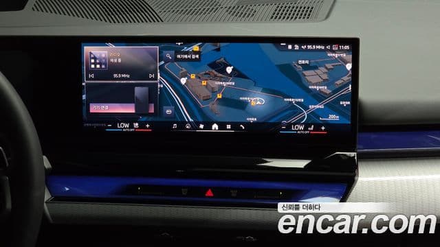 BMW 5 Series 2025 — ფოტო 14/20