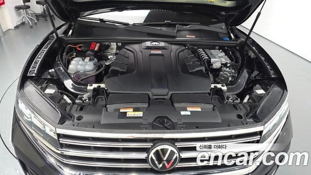 Volkswagen Touareg 2024 — Photo 5/20