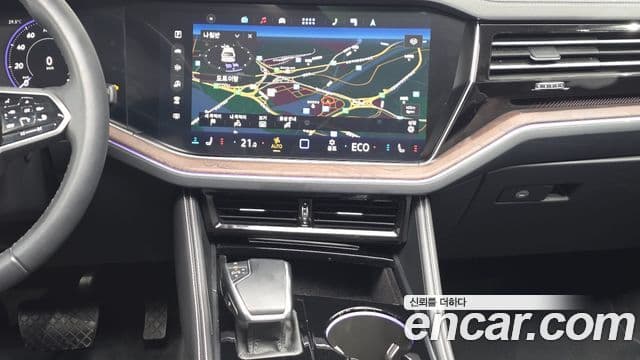 Volkswagen Touareg 2024 — Photo 18/20