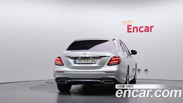 Mercedes-Benz E-Class 2019 — Şəkil 4/20