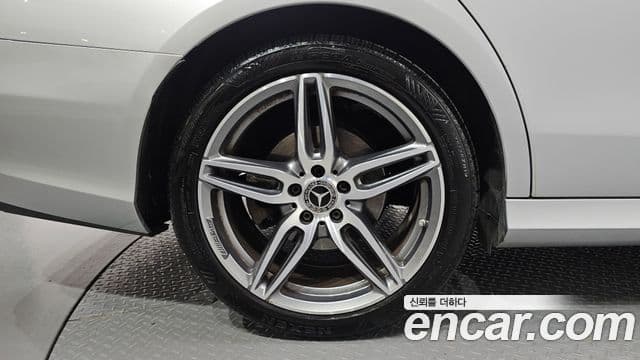 Mercedes-Benz E-Class 2019 — Şəkil 5/20