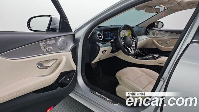 Mercedes-Benz E-Class 2019 — Şəkil 10/20