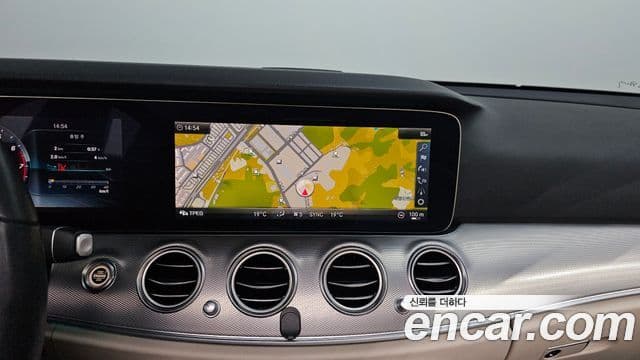 Mercedes-Benz E-Class 2019 — Şəkil 14/20