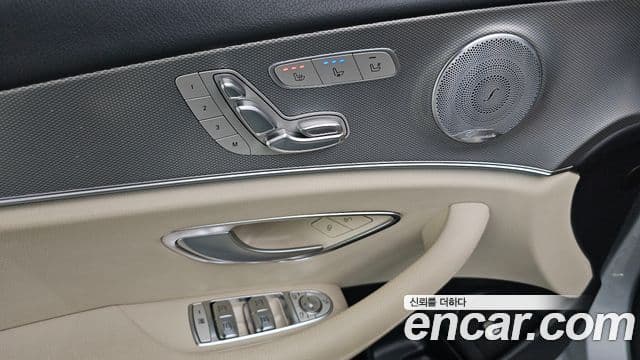Mercedes-Benz E-Class 2019 — Şəkil 18/20
