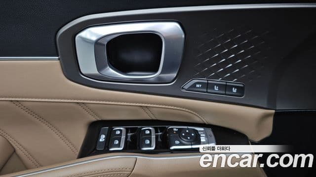 Kia Sorento 2023 — Фото 19/20