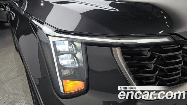 Kia Sorento 2023 — ფოტო 33/35