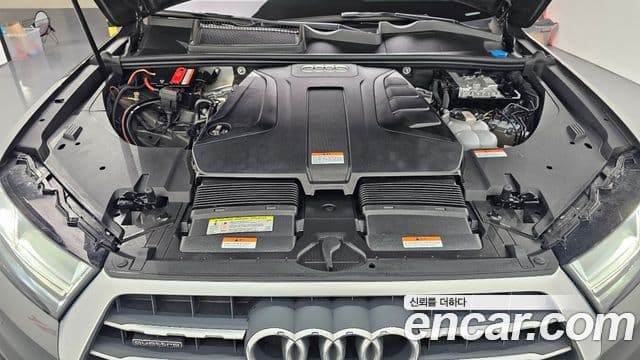 Audi Q7 2019 — Şəkil 6/20