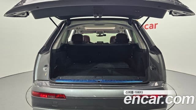 Audi Q7 2019 — Şəkil 20/20