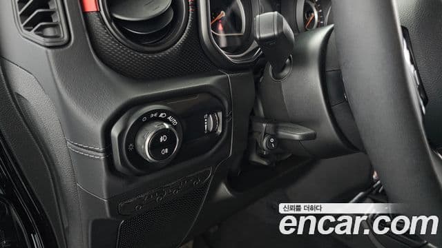 Jeep Wrangler 2025 — Şəkil 18/20