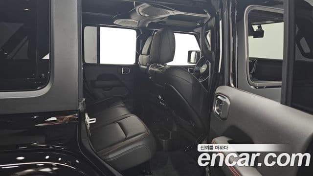 Jeep Wrangler 2025 — Photo 2/31