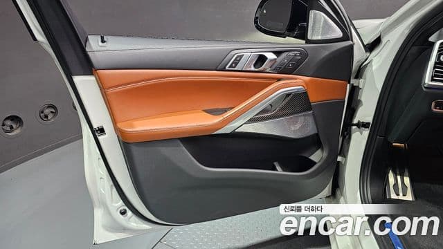 BMW X6 2023 — Photo 22/31