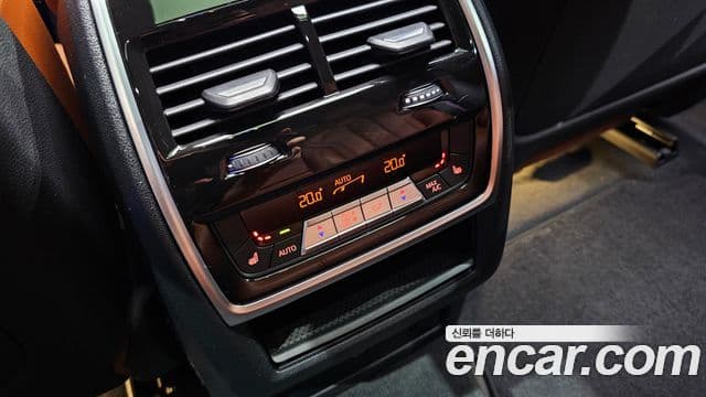 BMW X6 2023 — Photo 26/31