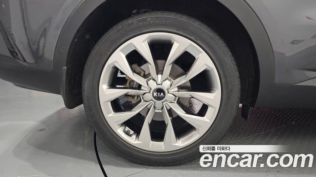 Kia Sorento 2021 — Фото 5/20