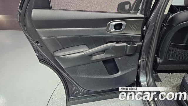 Kia Sorento 2021 — Photo 18/30