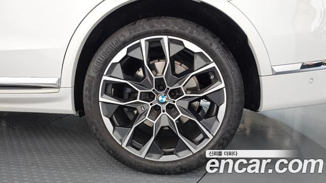 BMW X7 2025 — Photo 30/30