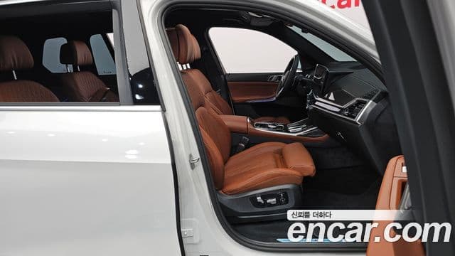 BMW X7 2025 — Photo 7/30