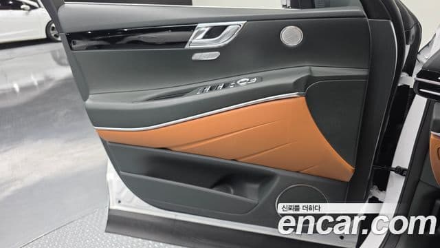 Genesis GV80 2025 — Photo 28/35