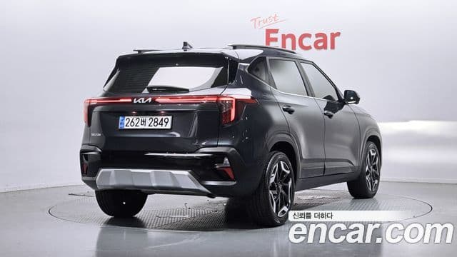 Kia Seltos 2024 — ფოტო 1/20